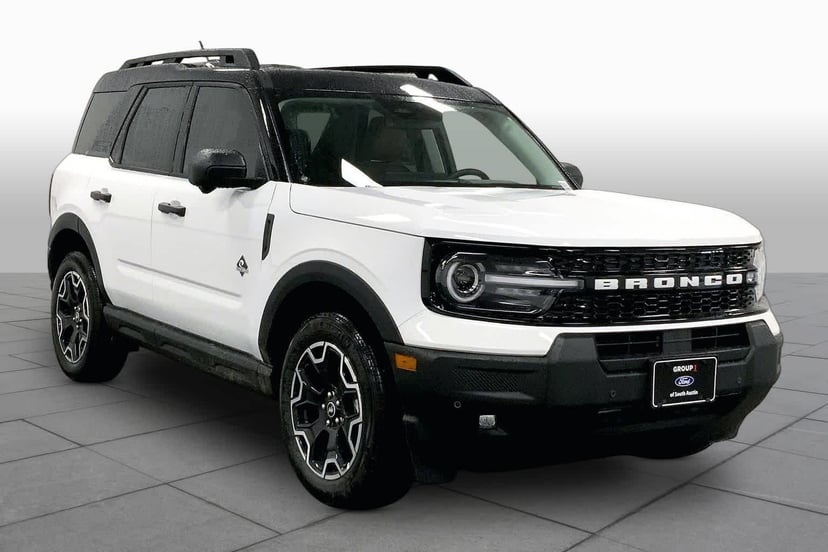2026 Ford Bronco - Image 2