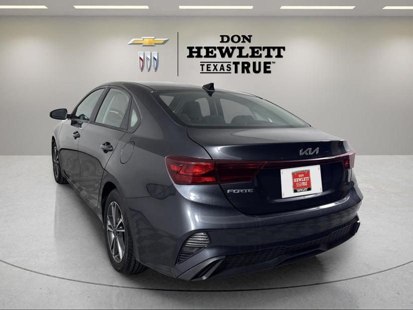 2023 Kia Forte - Image 3