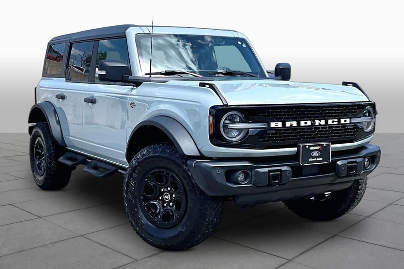 2023 Ford Bronco - Image 1