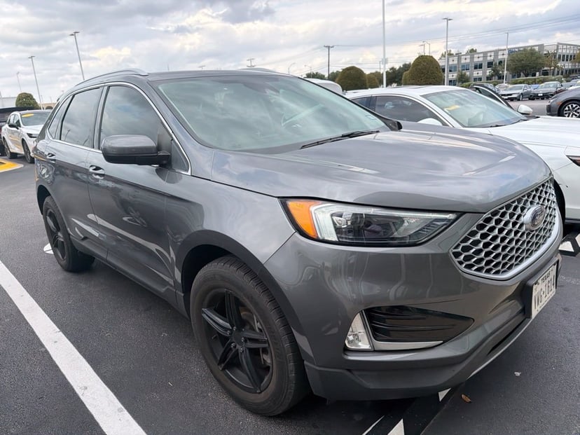 2024 Ford Edge - Image 1
