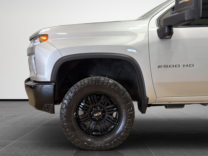 2023 Chevrolet Silverado HD - Image 3