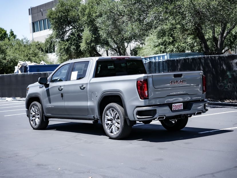 2026 GMC Sierra 1500 - Image 3