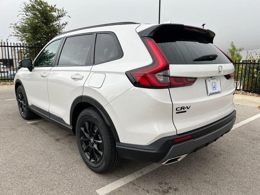 2026 Honda CR-V - Image 3