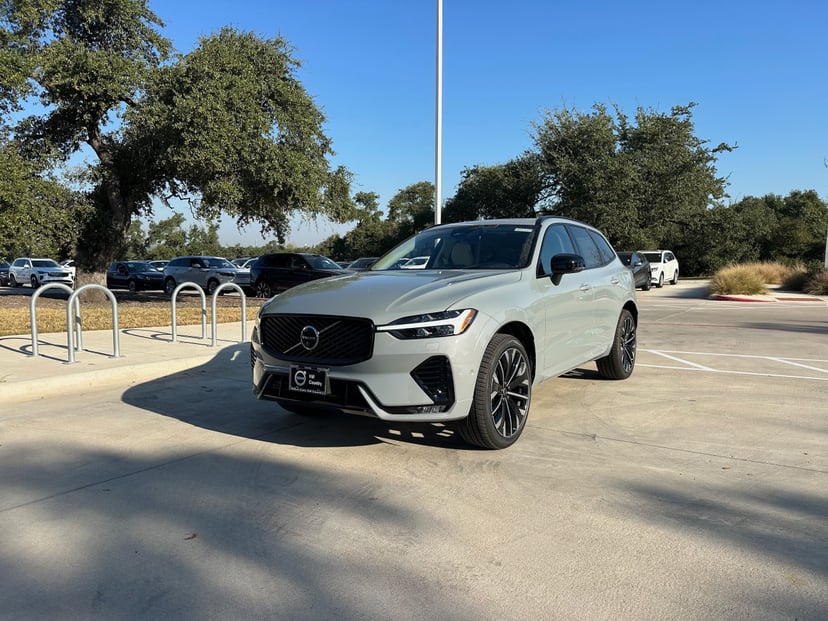 2026 Volvo XC60 - Image 1