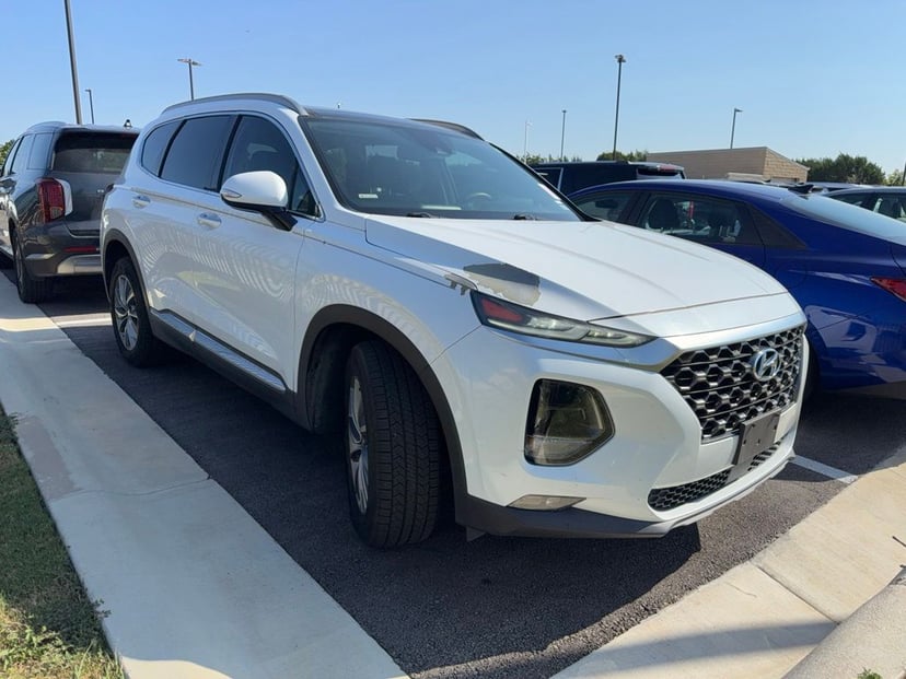 2020 Hyundai Santa Fe - Image 3