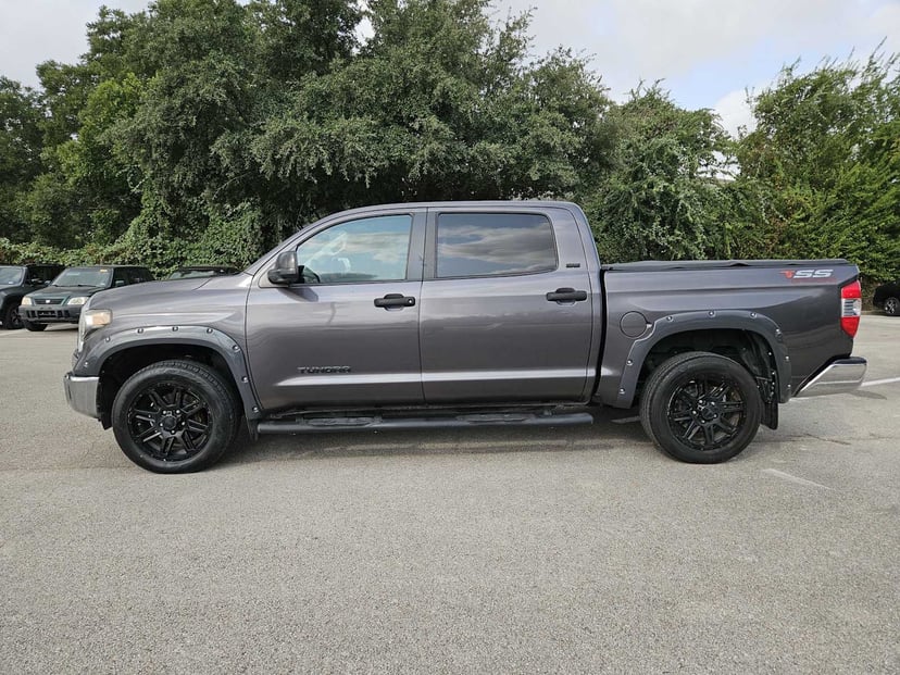 2019 Toyota Tundra - Image 2