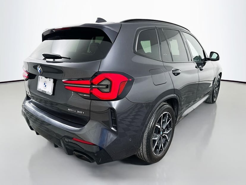 2023 BMW X3 - Image 3