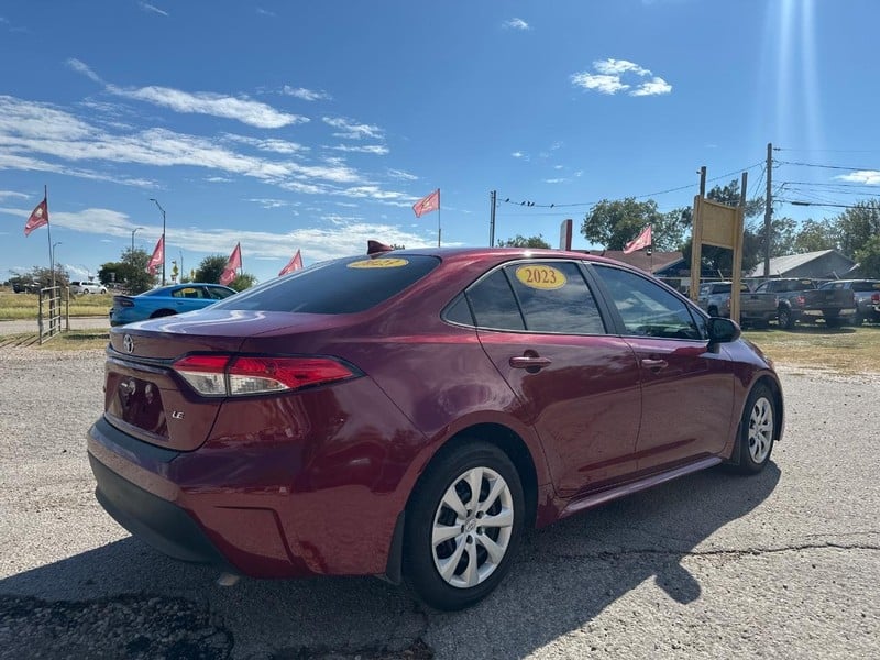 2024 Toyota Corolla LE - Image 3