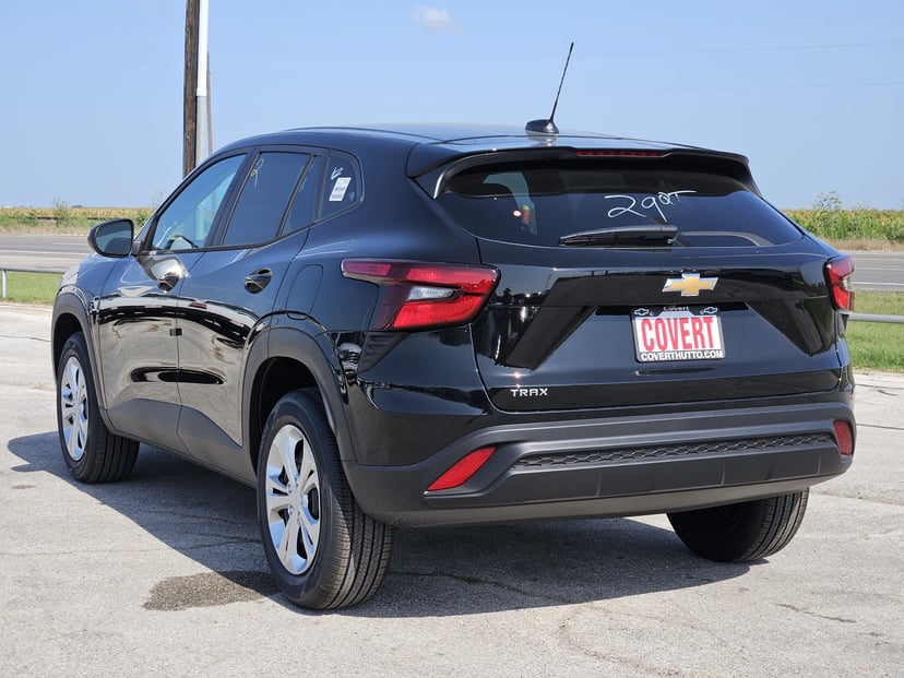 2026 Chevrolet Trax - Image 3