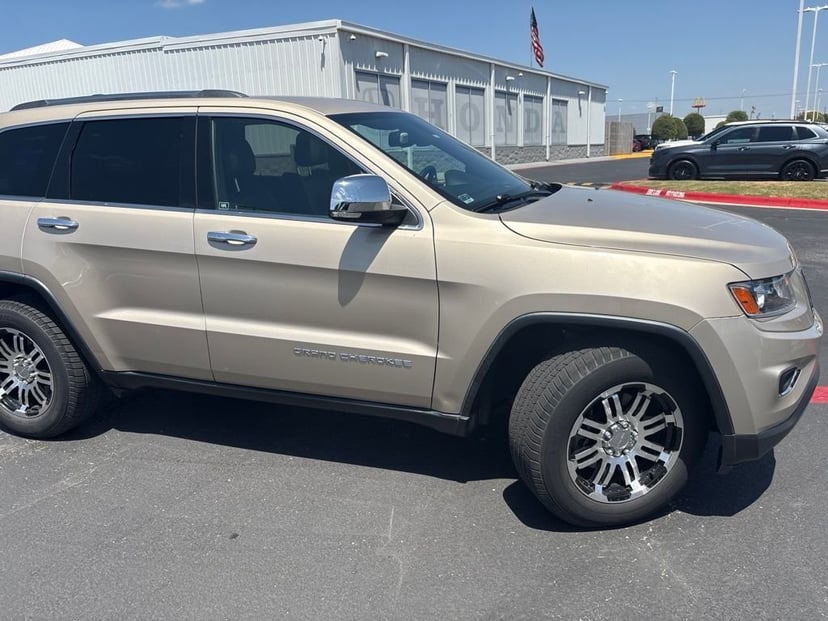 2014 Jeep Grand Cherokee - Image 1