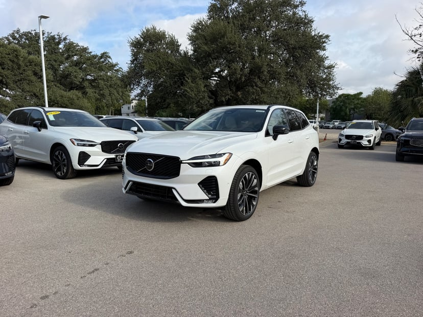 2027 Volvo XC60 - Image 1