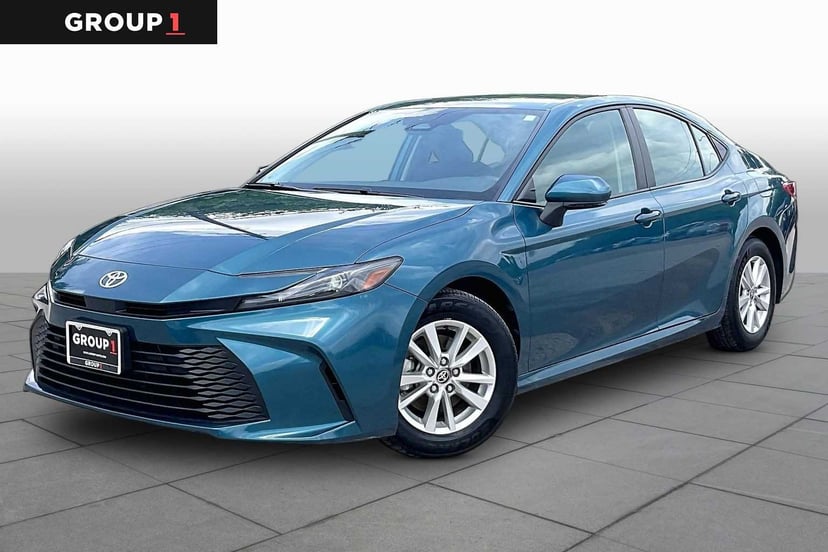 2025 Toyota Camry - Image 2