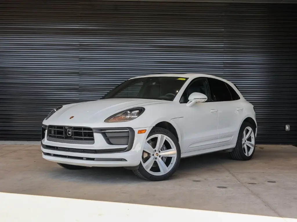 2026 Porsche Macan - Image 1