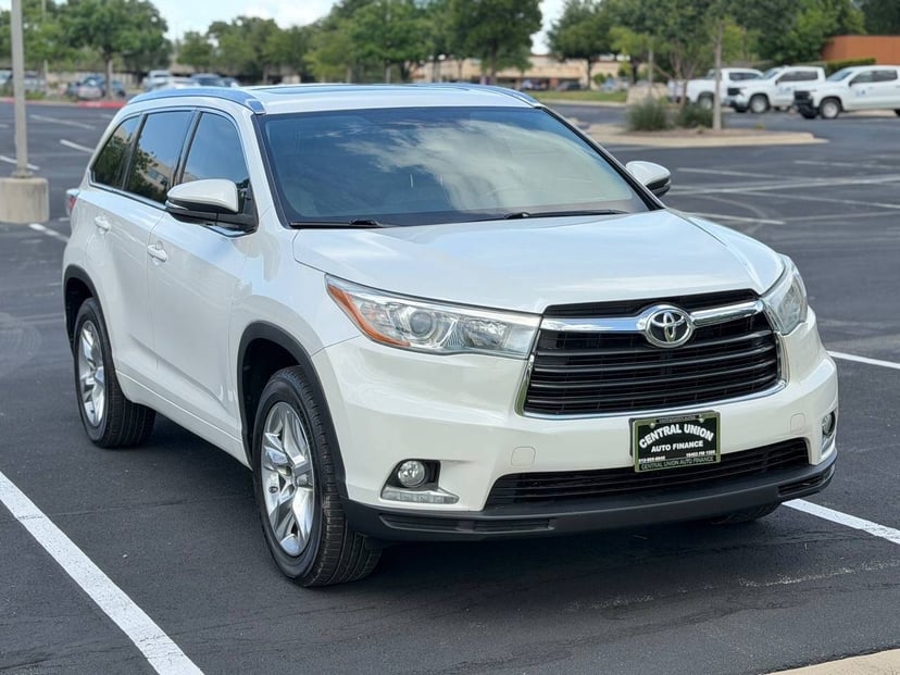 2016 Toyota Highlander - Image 1