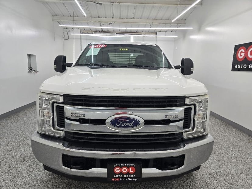 2019 Ford F-250 SD - Image 3