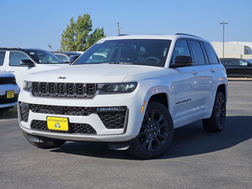 2026 Jeep Grand Cherokee - Image 1