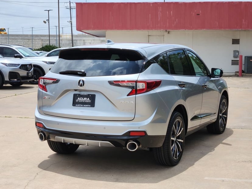 2026 Acura RDX - Image 3