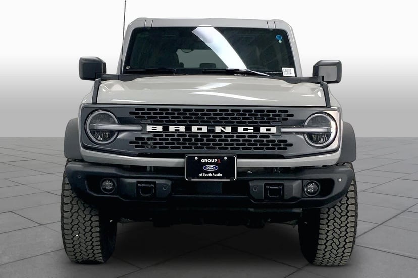 2026 Ford Bronco - Image 3