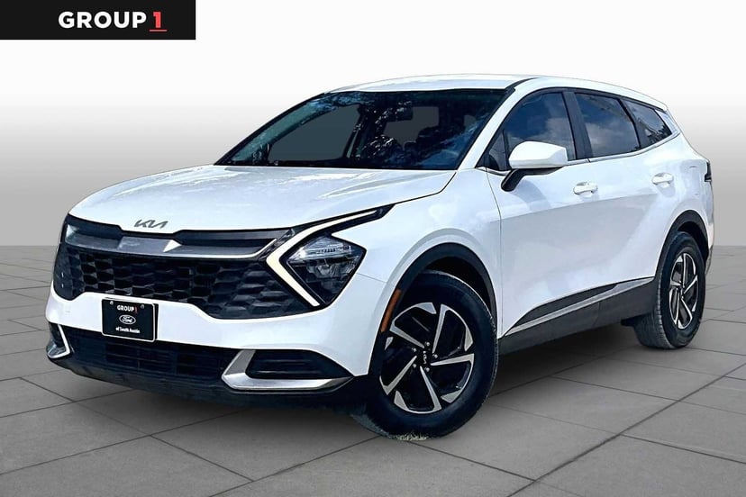 2023 Kia Sportage - Image 2