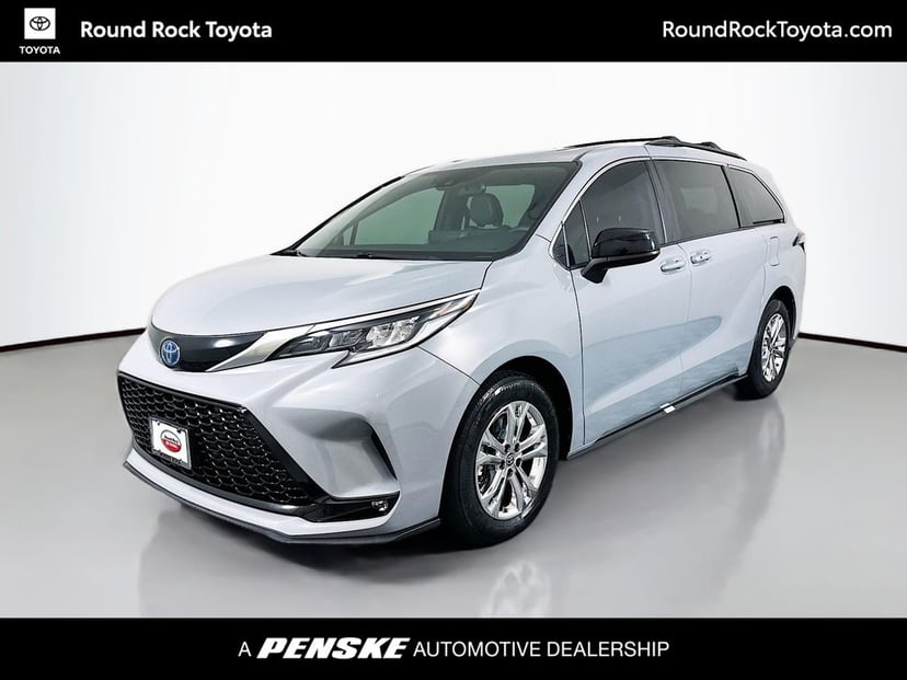 2023 Toyota Sienna - Image 1