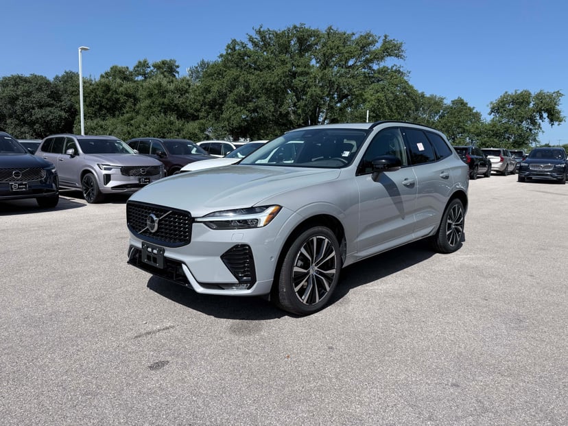 2025 Volvo XC60 - Image 1