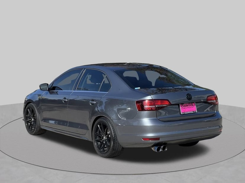2017 Volkswagen Jetta - Image 2