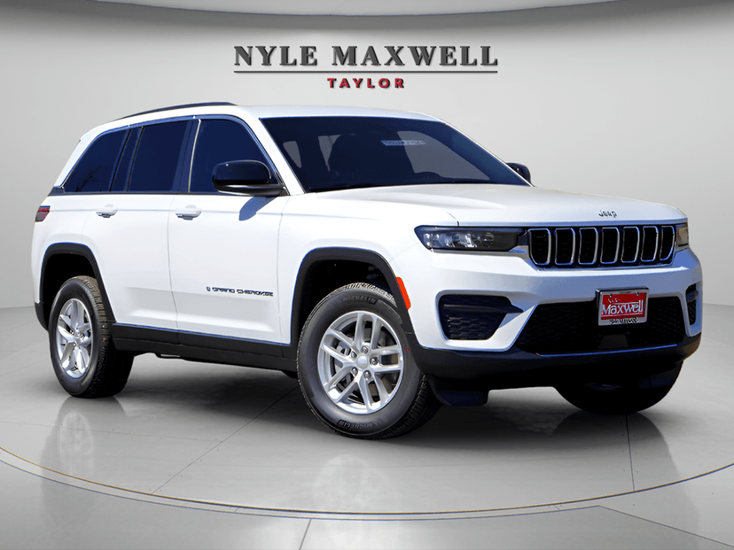 2026 Jeep Grand Cherokee - Image 1