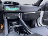 2020 Jaguar F-PACE - Preview 15