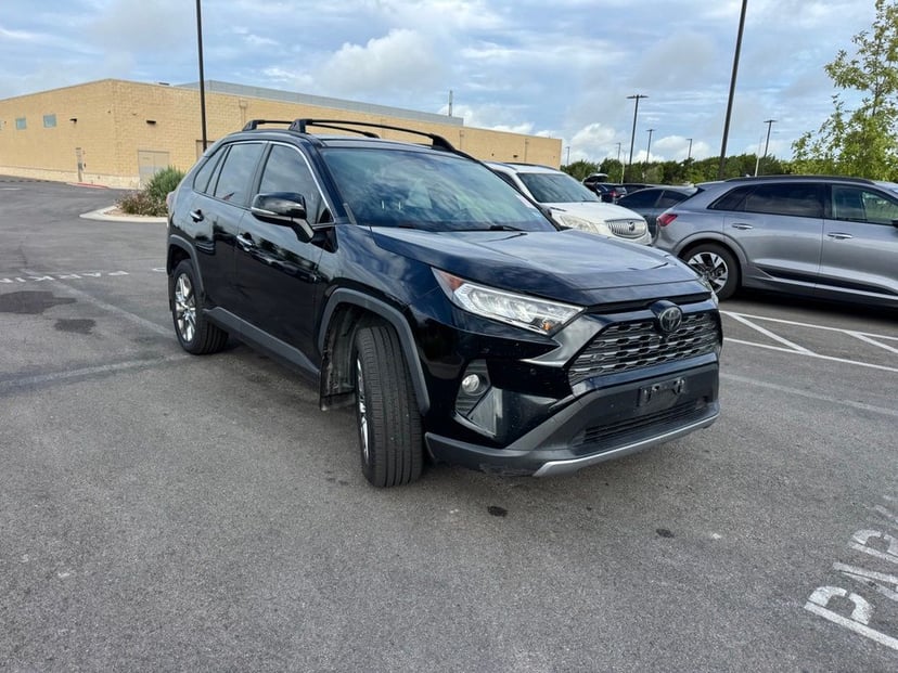 2019 Toyota RAV4 - Image 3