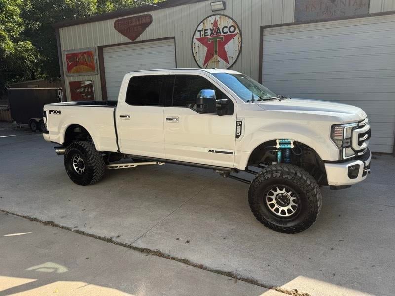 2017 Ford F-250 - Image 2