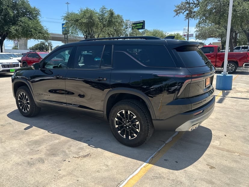 2026 Chevrolet Traverse - Image 2