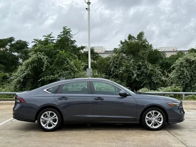 2023 Honda Accord - Image 3