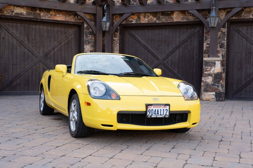 2001 Toyota MR2 - Image 3