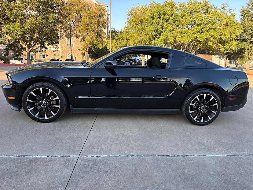 2012 Ford Mustang - Image 1