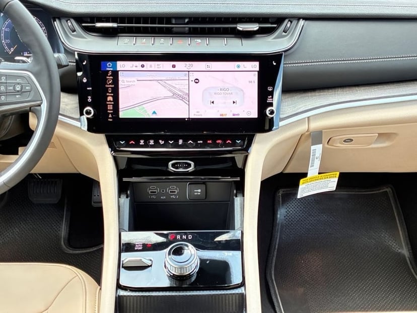 2026 Jeep Grand Cherokee - Image 3