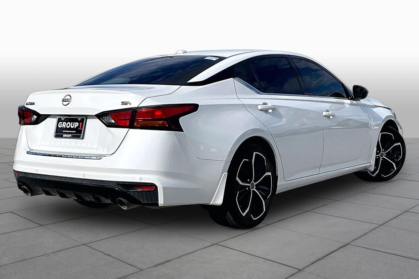 2023 Nissan Altima - Image 1