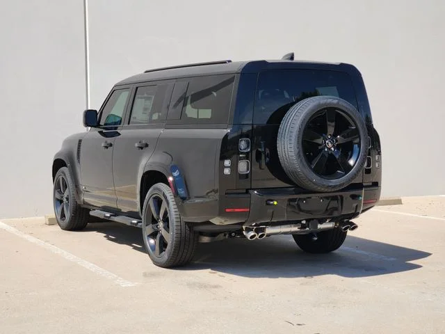 2025 Land Rover Defender - Image 3