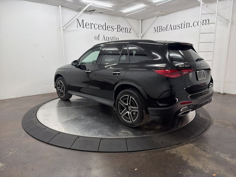 2026 Mercedes-Benz GLC - Image 2