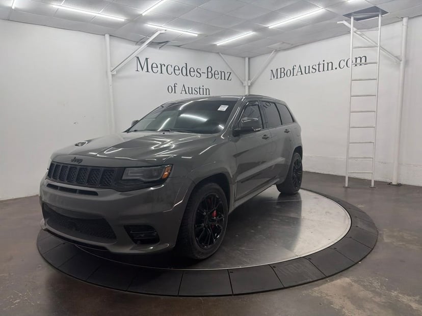 2020 Jeep Grand Cherokee - Image 2