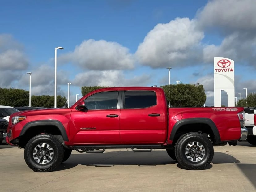 2020 Toyota Tacoma - Image 2