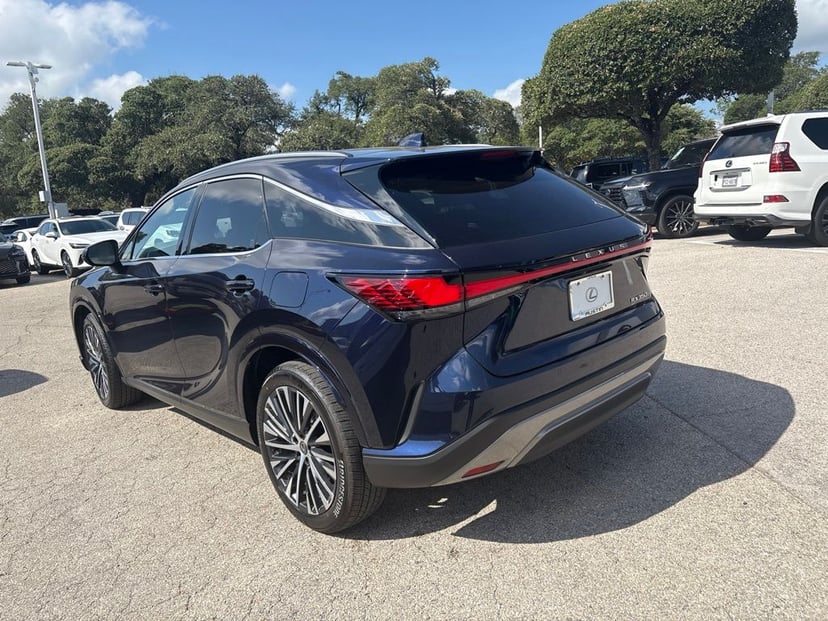 2026 Lexus RX - Image 3