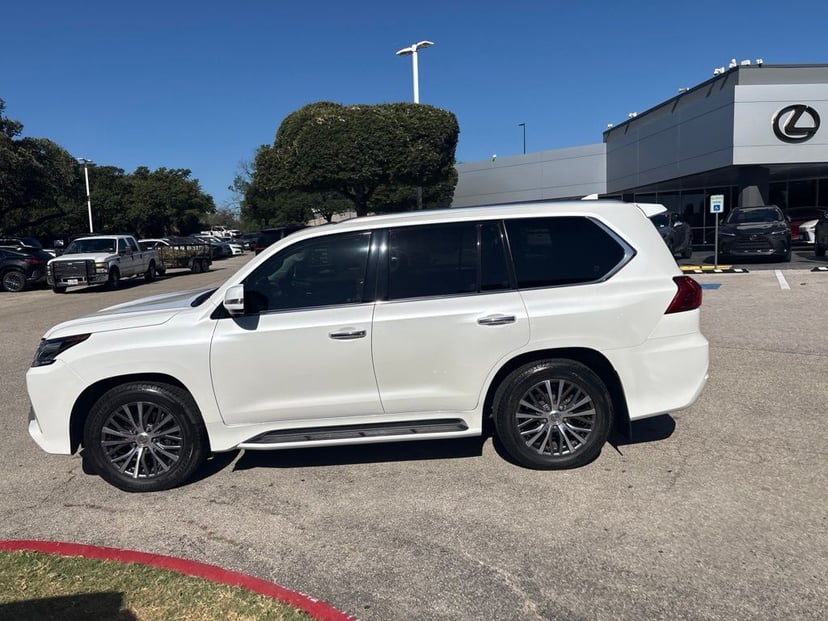 2016 Lexus LX - Image 2