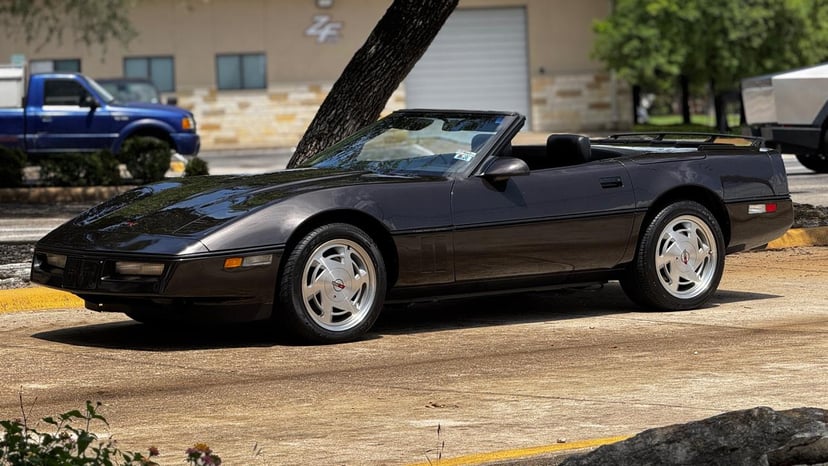 2019 Chevrolet Corvette - Image 3