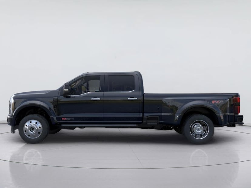 2026 Ford F-450 - Image 3