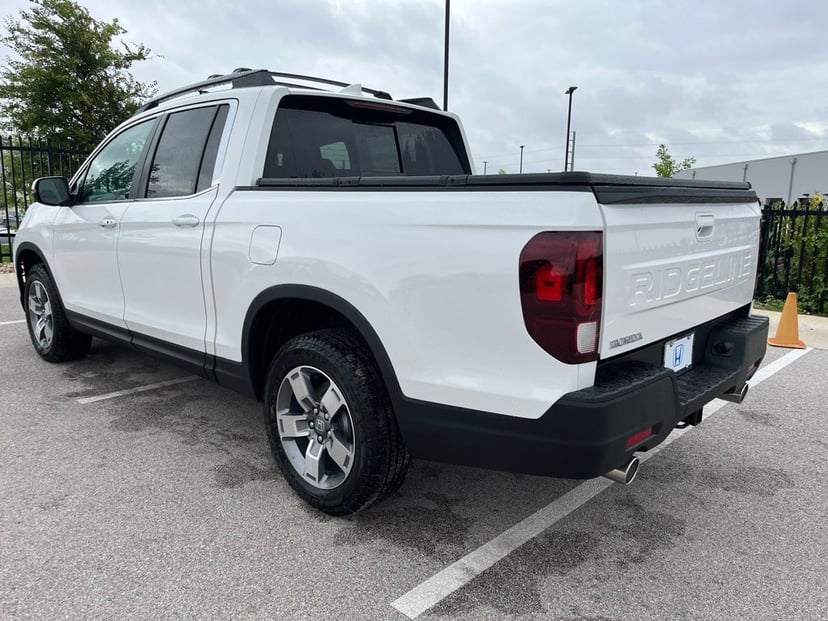 2026 Honda Ridgeline - Image 3