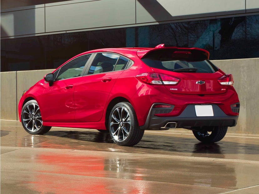 2019 Chevrolet Cruze - Image 1