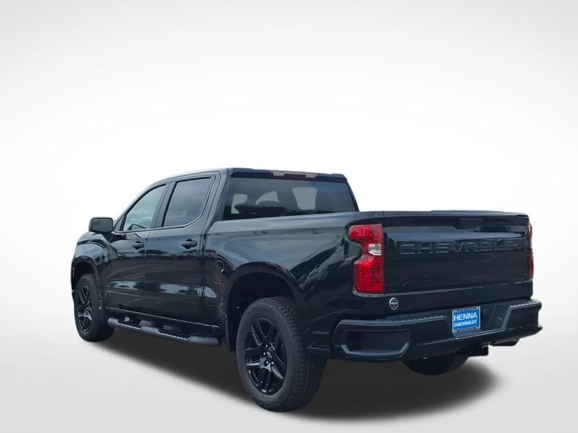 2026 Chevrolet Silverado 1500 - Image 3