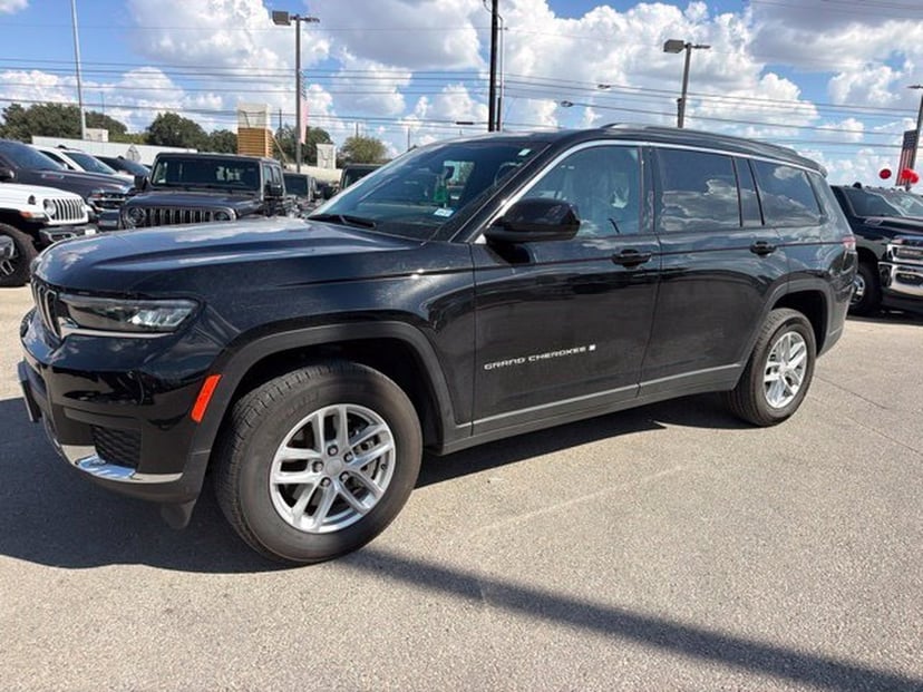 2025 Jeep Grand Cherokee L - Image 1