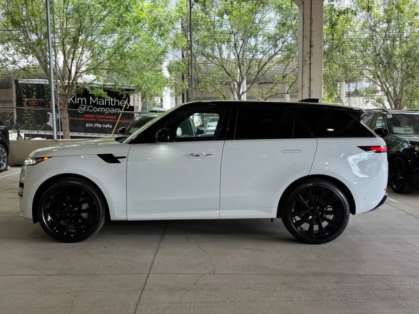 2026 Land Rover Range Rover Sport - Image 2