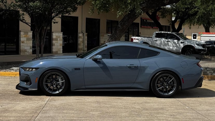 2025 Ford Mustang - Image 2